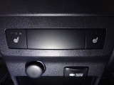 【シートヒーター】女性にも嬉しい装備のシートヒーター付です♪冬の運転は寒くて&hellip;というお客様にはピッタリ!!運転席のシートがポカポカでとても良い乗り心地ですよ★