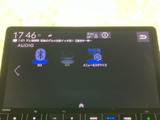 オーディオメニューにはBluetoothやHDMIなどの選択肢が表示され、利用したい音源を画面から選べます。アイコンと文字で項目を確認しやすく、音楽を楽しみたい日常の移動にも便利です。