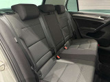 ナンバー付きの車両は公道試乗可能です(登録済未使用車など一部除く)。また、取り回しの確認など、広い場内でご試乗も可能です。お気軽に申し付けください。