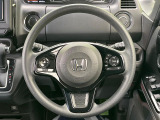 【ステアリングスイッチ】運転中、前方から目線をそらすことなく、オーディオ等の操作が可能な便利機能!安心&快適なドライブを演出してくれます♪