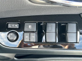 【パワーウインドウ】運転席のスイッチで、各席の窓ガラスの開閉ができます!あると便利ですよね!