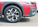 純正18インチアルミホイール、タイヤサイズ 225/60R18
