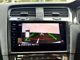 リアビューカメラを装備、狭い駐車場も安心です。