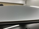 ルーフに傷があります。