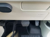 運転席二ーエアバッグです。