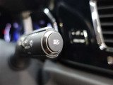 オートマチックハイビームを装備しております☆先行車や対向車のライトを認識し、ハイビームとロービームを自動で切り替える機能です!夜道の視界を確保してくれますので安心ですね♪