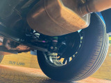 お車を安心してお乗りいただく為には、足回りの定期点検が欠かせません。サービスサポート(有償保証)では無料点検もご提供しており、安心のカーライフをお過ごしいただけるサポート体制が整っています。