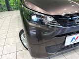 【LEDヘッドライト】悪天候や夜間走行時も良好な視界を確保し安心して運転できる高輝度LEDヘッドライトを装備!点灯速度が早く、消費電力も抑えられています。