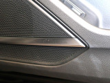 Bang&Olufsenサラウンドシステム『デンマークが世界に誇る高品質サラウンドシステム。クリアでダイナミック。そして臨場感溢れる上質なサラウンドサウンドをドライブ中にご体感いただけます。』