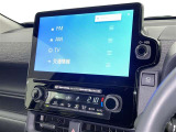 ディスプレイオーディオを装備。スマホとクルマをつなぐことで、これまでのナビに加えて、いろんなサービスが楽しめます。