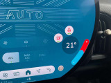 シートヒーター、ステアリング・ヒーターを標準装備しております。