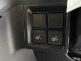 【シートヒーター】運転席と助手席をそれぞれ独立して操作できるため、座る人と室内温度にあわせた快適なシート温度が得られます♪