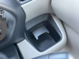 運転席用ドリンクホルダーです