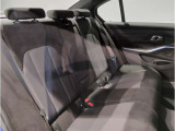 【エアバック】BMWのエアバックやその他の安全装備は、互いに補完しあう事で徹底した安全性を貫きます。万一の事故の際にそれぞれ最適な保護を提供してくれます!