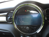 純正ディスプレイオーディオを装着しております。AM、FM、Bluetoothがご使用いただけます。お好みの音楽を聞きながらのドライブは楽しさ倍増ですね!