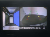 パノラミックビューモニター付きです。車両を上から見た様な映像を画面に表示。運転席からの目視だけでは見にくい、車両周辺の状況をリアルタイムでしっかり確認出来ます。