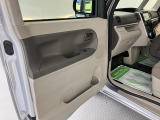 車両状態証明書修復歴の有無も一目瞭然。機能や内装・外装、走行距離、修復歴の有無をチェックし、クルマの状態を10段階にした車両状態証明書。数字や記号を使ってわかりやすく表示しています。