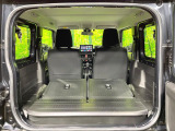 普段のお買い物や通勤、送迎等に十分な荷室スペースを確保しております。セカンドシートを倒すと、大きな荷物の積載も可能です♪