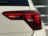 後続車からの視認性を高めるLEDテールランプ。Poloの存在感を引き立てるデザインです。