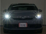 LEDヘッドライト(オートハイビーム機能付)が搭載されており、遠くまで明るく均一に照らし、高速道路等での安心感が向上しております。