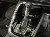 オートマチックシフトレバーは、手になじみ操作しやすい形状で安全運転にもつながります♪