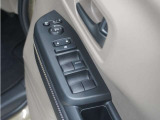 ◆パワーウィンドウスイッチ◆運転席から全席の窓の開閉操作を行うことが出来いつでも換気ができます!