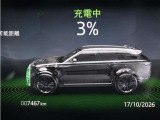プラグインハイブリッド(PHEV)ならではの、静かで滑らかな電気走行。日常の移動をより上質な時間へと変えてくれます。