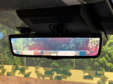 【デジタルインナーミラー】後席の大きな荷物や同乗者で後方が確認しづらい時でも安心!カメラが撮影した車両後方の映像をルームミラー内に表示。クリアな視界で状況の確認が可能です!