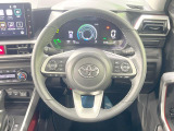 【純正革巻きステアリング】上質な革を使用することで、手にしっかり馴染みとても運転しやすいハンドルです♪