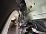 お車を安心してお乗りいただく為には、足回りの定期点検が欠かせません。サービスサポート(有償保証)では無料点検もご提供しており、安心のカーライフをお過ごしいただけるサポート体制が整っています。