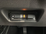 いまや快適なカーライフに欠かせないETCが付いています。