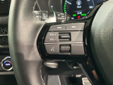 ステアリングにオーディオ操作スイッチが付いています。オーディオ画面に直接タッチしなくても操作が出来ますので、運転に集中できます。
