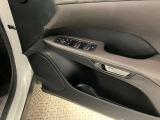 運転の操作性、快適性など全てはシートポジションから始まります。ドライバーごとの好みのポジションを記憶できるシートメモリーは、欠かせない機能です。
