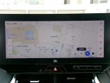 DCM(専用通信機)を装備したコネクティッドナビです。なお無償でのご利用期間は限定(令和11年2月まで)されています。詳しくは営業スタッフにお問い合わせください。
