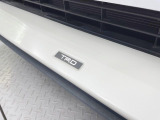 【TRDエアロ】人気のTRDエアロを装備!クルマの外観がよりスタイリッシュになり、街中で存在感あふれる1台に♪将来買い替える時にもリセールに影響しやすく、価値ある人気の装備です!