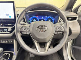 ステアリングスイッチ搭載!手を離さずに手元のスイッチでさまざまな操作が可能。運転中、視線をそらさなくても操作ができて安全です!