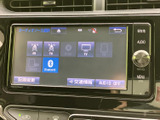 ラジオやテレビ、Bluetoothなどの音源が画面に一覧表示され、使いたい項目を選びやすいレイアウトです。交通情報の確認やオーディオ停止も画面から選択できます。