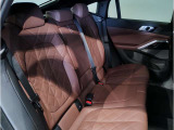 【エアバック】BMWのエアバックやその他の安全装備は、互いに補完しあう事で徹底した安全性を貫きます。万一の事故の際にそれぞれ最適な保護を提供してくれます!