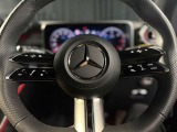 一定速度を自動でキープするクルーズコントロール搭載。高速道路や長距離移動でも疲労を軽減し、ゆとりある快適ドライブをサポートします。