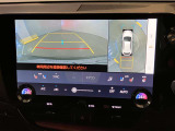 レクサスのお車はすべてバックモニターを標準装備。駐車時のご不安を解消する、パノラミックビューモニターも装備しています。