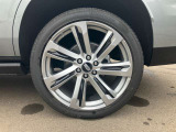 【GLIONグループ GSQUARE】の車輌をご覧頂き、誠にありがとうございます。お客様にピッタリなお車を弊社スタッフがご案内させて頂きます。