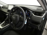 SUVならではの見晴らし良い運転視界で快適なドライブをお楽しみいただけます。