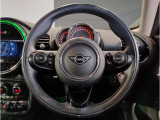 ミニ独特のゴーカートフィーリングと呼ばれる軽快なハンドリングはAT車、MT車のどちらでも楽しめます。