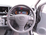 愛知ダイハツではお車をご購入頂いた後が本当のお付き合いのスタートだと思っています。 ですので定期点検や車検もお得なパックをご用意してお客様に頼りにされるダイハツディーラーを目指しています☆