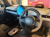ミニ独特のゴーカートフィーリングと呼ばれる軽快なハンドリングはAT車、MT車のどちらでも楽しめます。