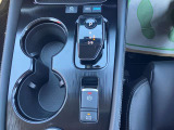 電動パーキングブレーキ&オートブレーキホールド!ブレーキペダルを踏み続けなくていいから、信号待ちがラクになります!