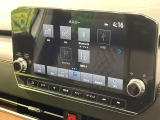 【純正9型ナビ】人気の純正ナビを装備しております。ナビの使いやすさはもちろん、オーディオ機能も充実!キャンプや旅行はもちろん、通勤や買い物など普段のドライブも楽しくなるはず♪