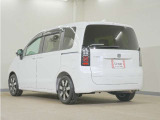 当社では、お客様に安心してお車をお選びいただくため、ご購入前に現車のご確認をお願いしております。