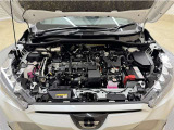トヨタ中古車「まるごとクリーニング」施工済。エンジンルームを専用洗剤で洗浄!高圧&スチーム洗浄も行います。樹脂部分も艶出し剤でピカピカです☆☆