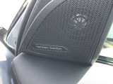 ハーマンカードンのカースピーカーは良質な音を届けると同時に、その先にある車内空間における上質な&ldquo;音楽体験&rdquo;も提供している。